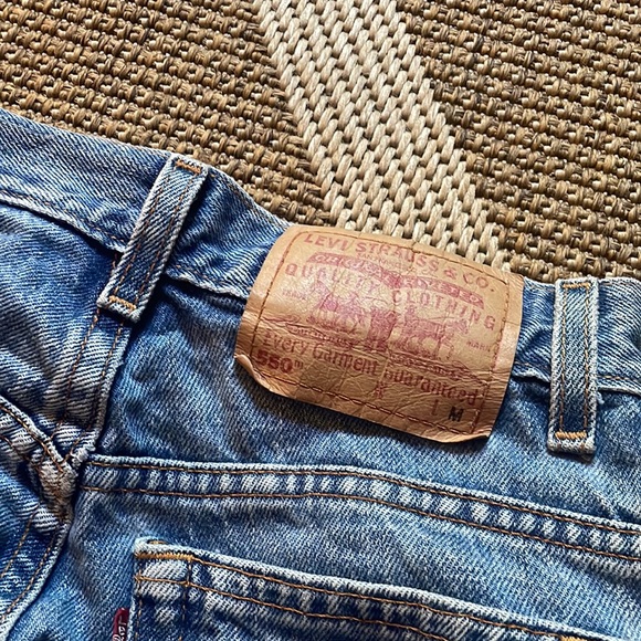 Vintage Levi Mom jeans - Picture 3 of 4